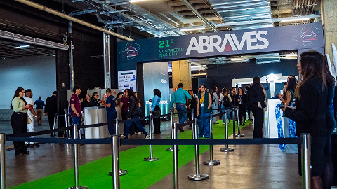 A primeira impressão vale quanto? O papel do pórtico de entrada na experiência e percepção de marca do seu evento