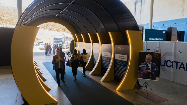 Os 7 Elementos que Todo Stand de Feira Precisa ter para Gerar Leads, Não Apenas Olhares
